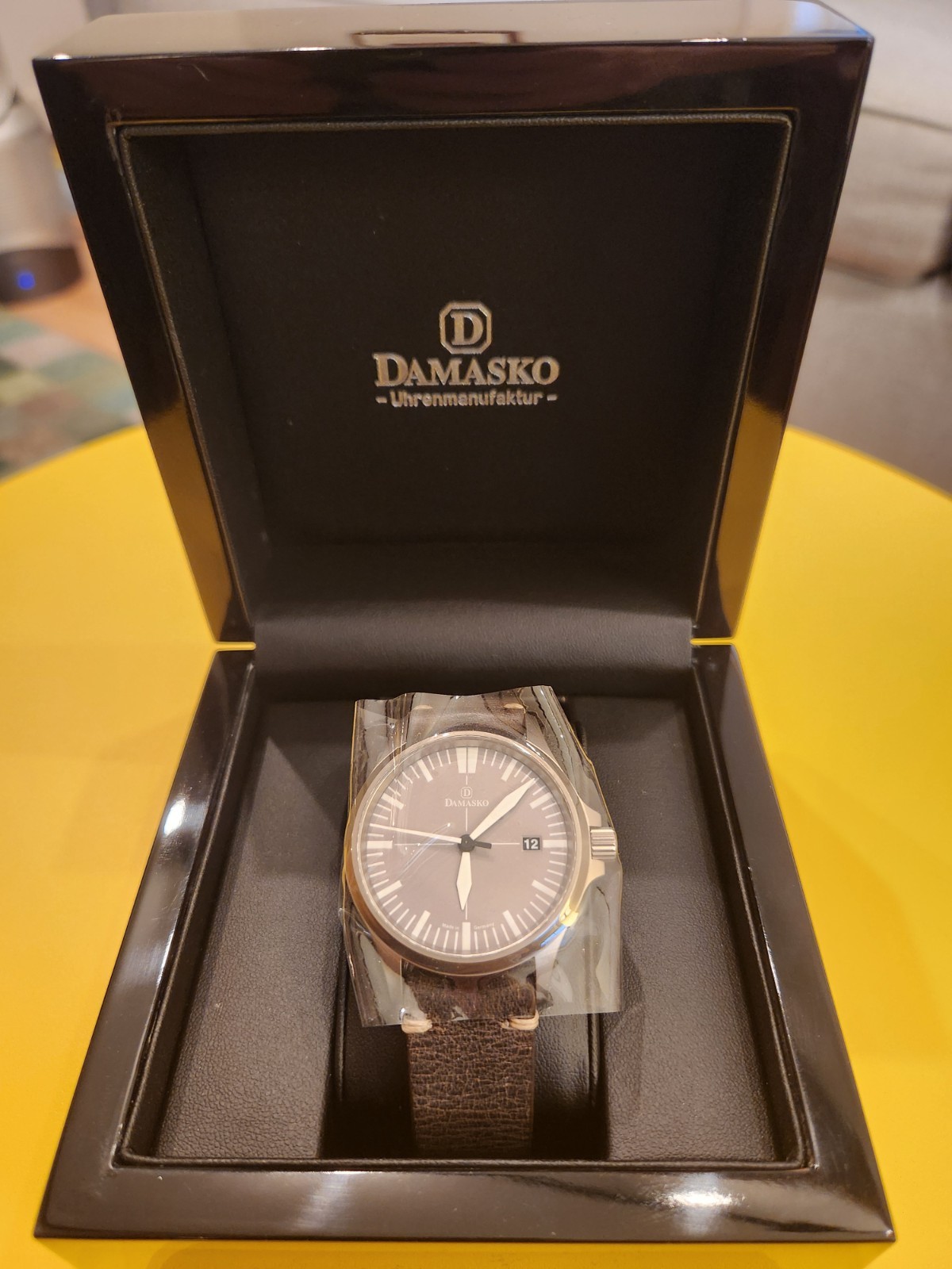 Damasko DS30 Grey automatic watch – Swiss ETA 2824-2 Elabore – NEW and UNWORN!