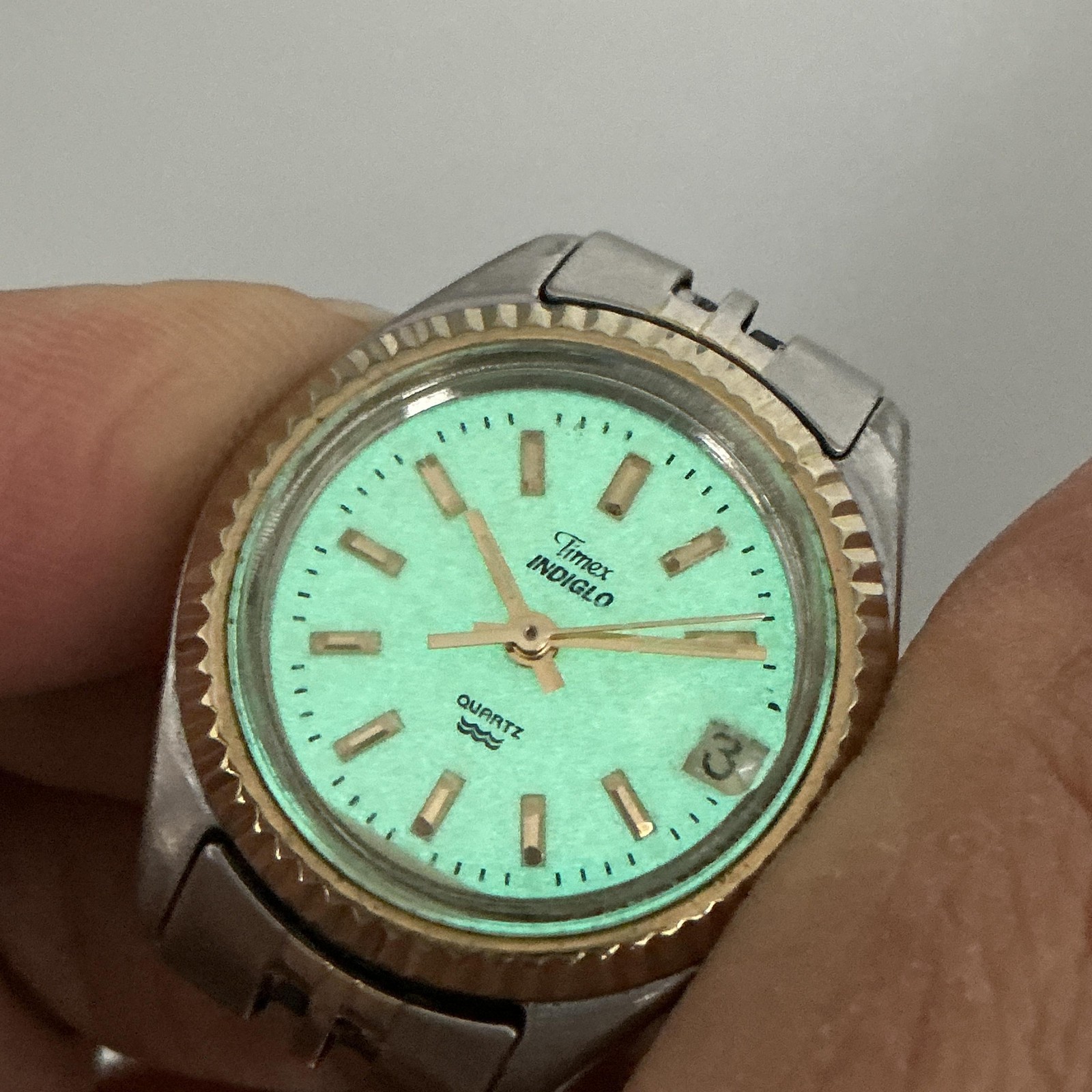 Timex Indiglo Womens Watch 25mm Champagne Dial Two Tone Date New Battery 6.5″