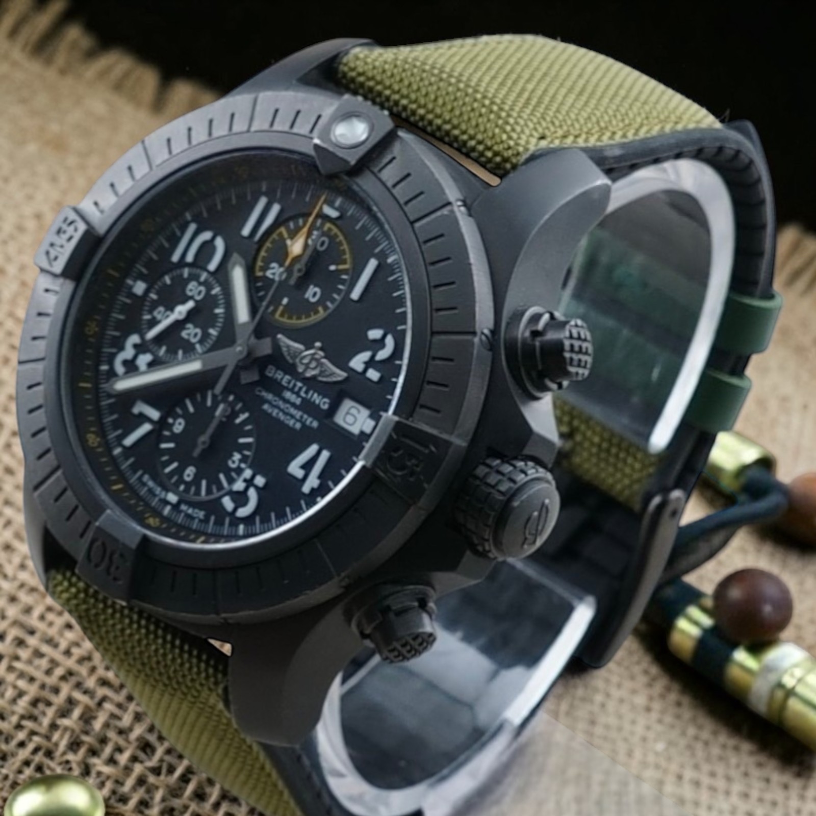 Breitling Avenger V13317 Chronograph 45mm – Full Set, 2 Extra Straps