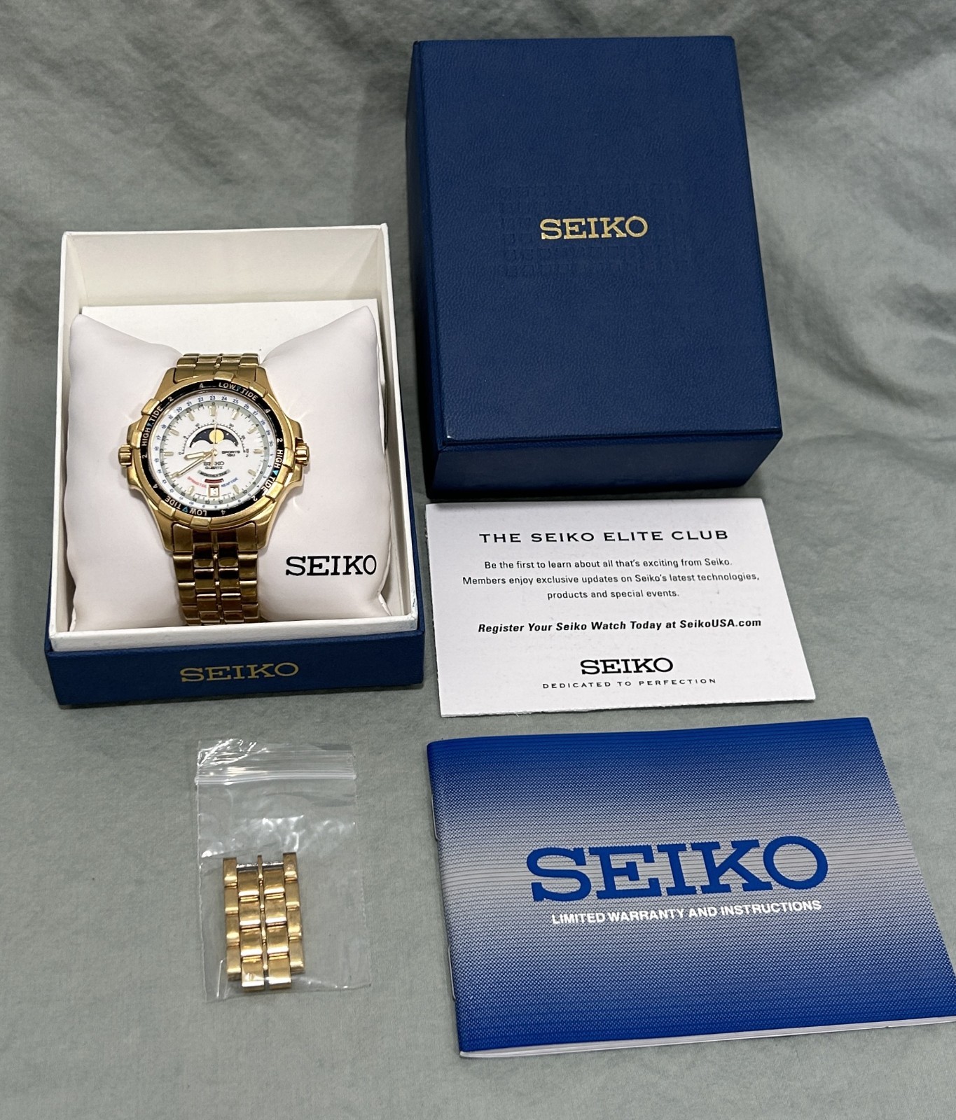 Seiko Tidemaster 6F24-7019 Sports 150 Moon Phase Tide Watch Gold Tone with Box