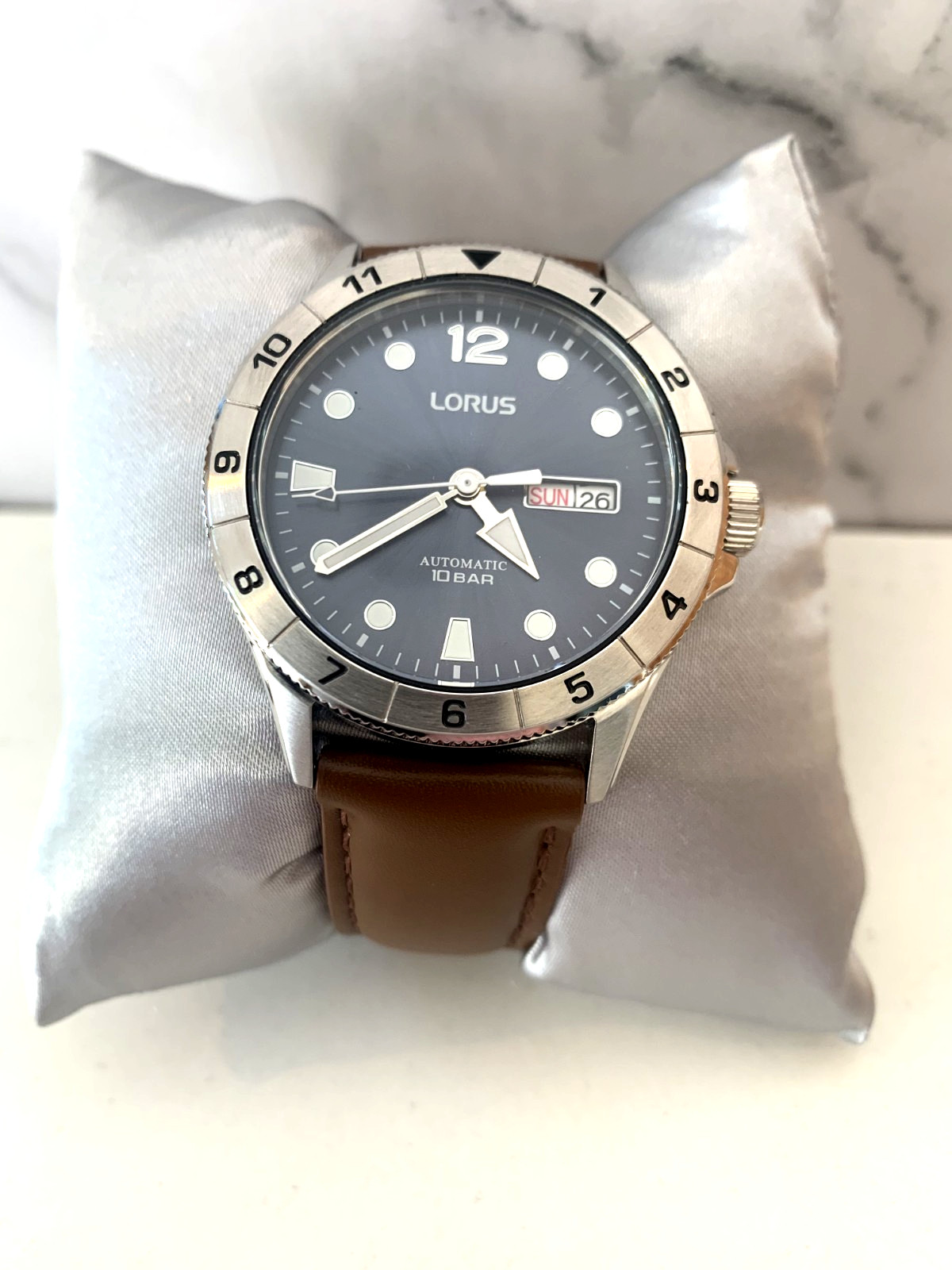 Lorus mens automatic sports watch with brown leather strap. RL469BX