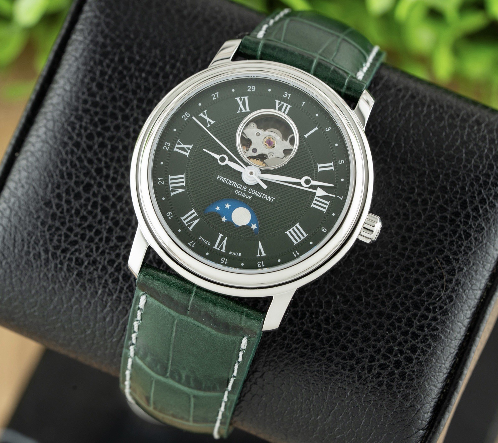 Frederique Constant Classics Heartbeat Moonphase Date FC-335MCGRW4P26 w/ B&P!!