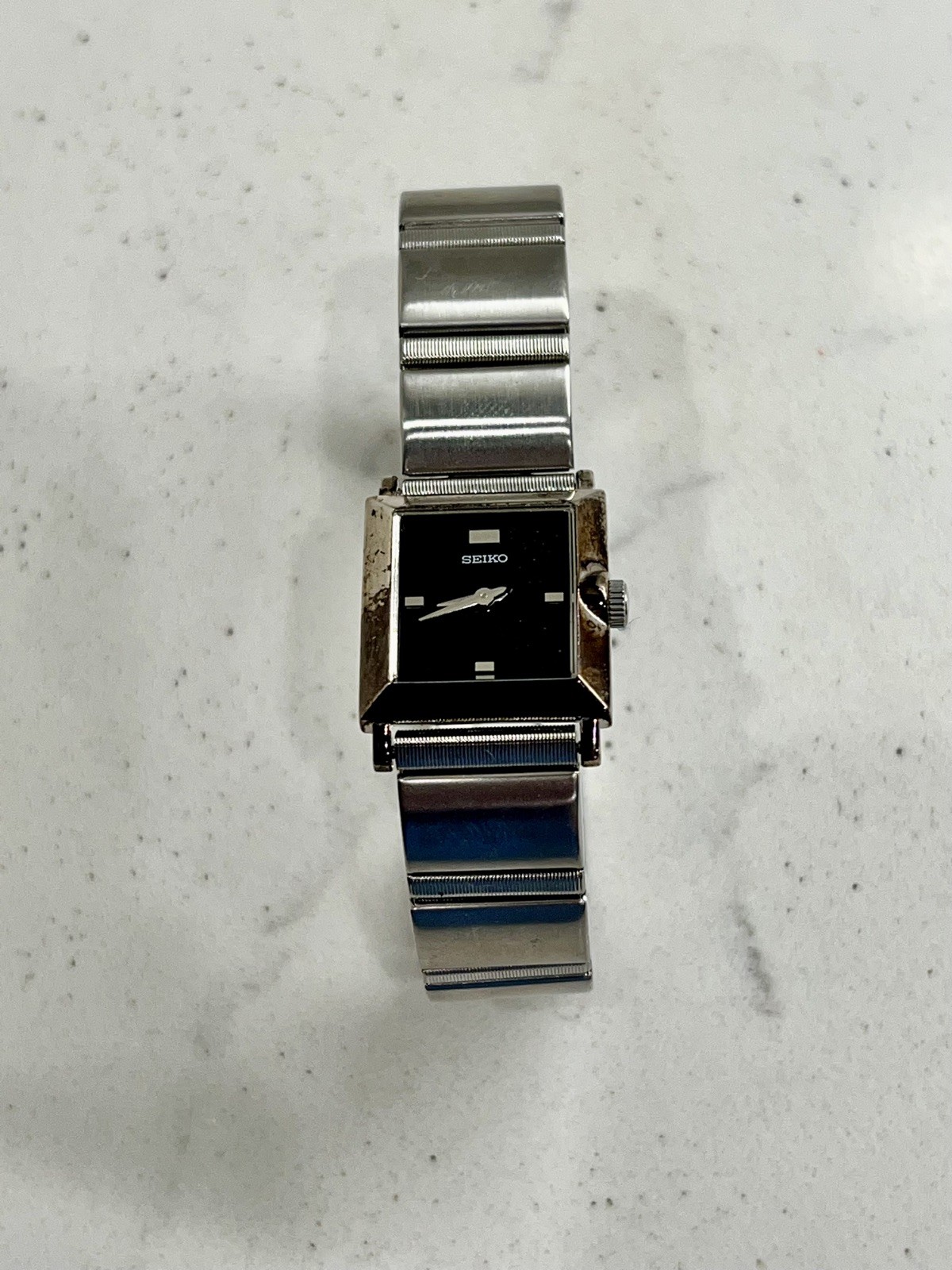 Vtg Seiko Watch Women’s Silver & Black Two Tone 1N00-6N30 Japan