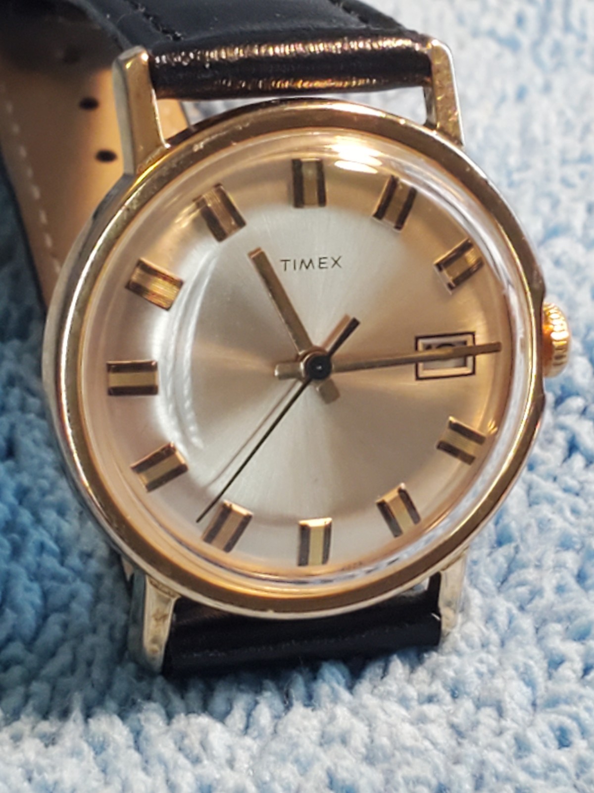 Vintage 1973 Timex Gold Mercury Men’s 33mm Manual Wind-Up Watch EXCELLENT ++