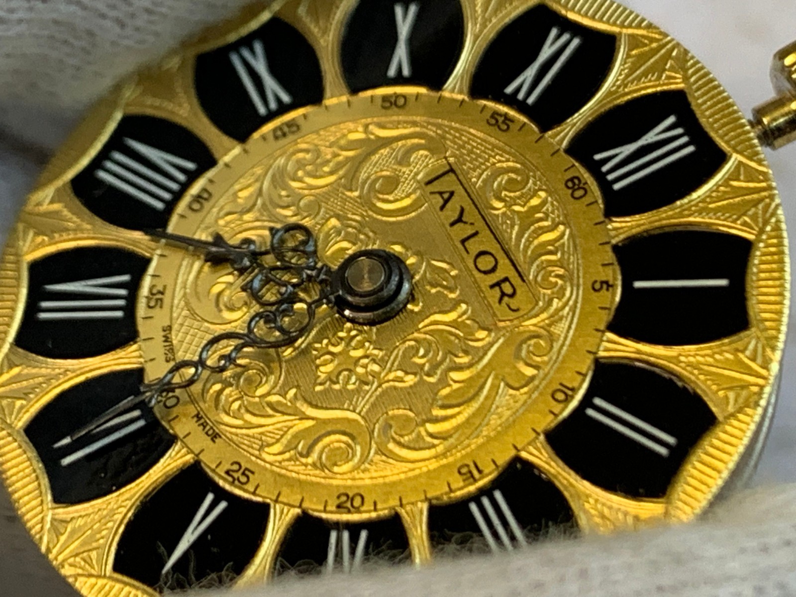 Vtg Taylor Jewelry Co Pocket Watch Pendant 24.5″ Necklace 1 Jewel Swiss *RUNS*
