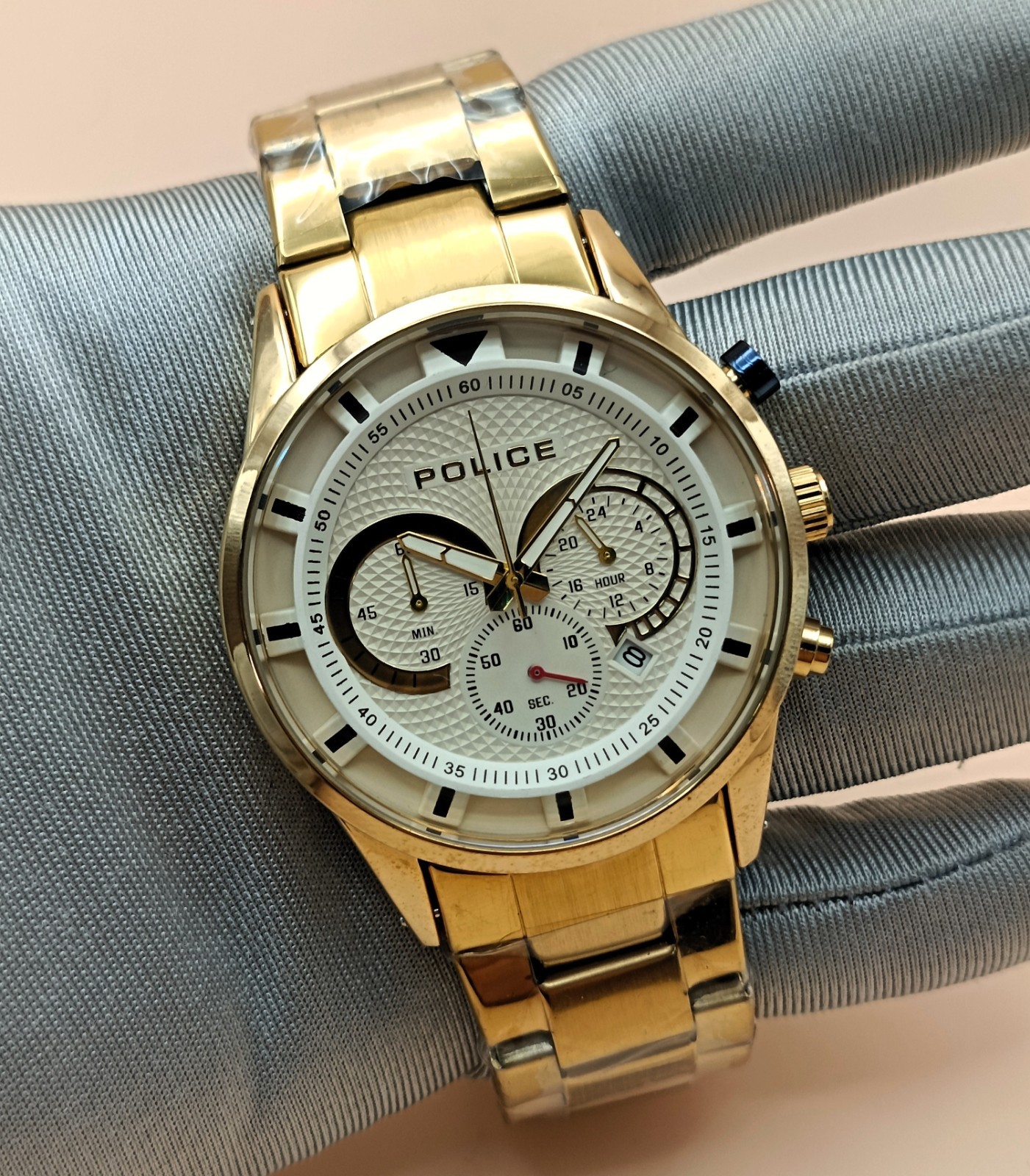#Refurbished Police Chronograph Gold Plated White Dial Analog Men’s Wrist Watch