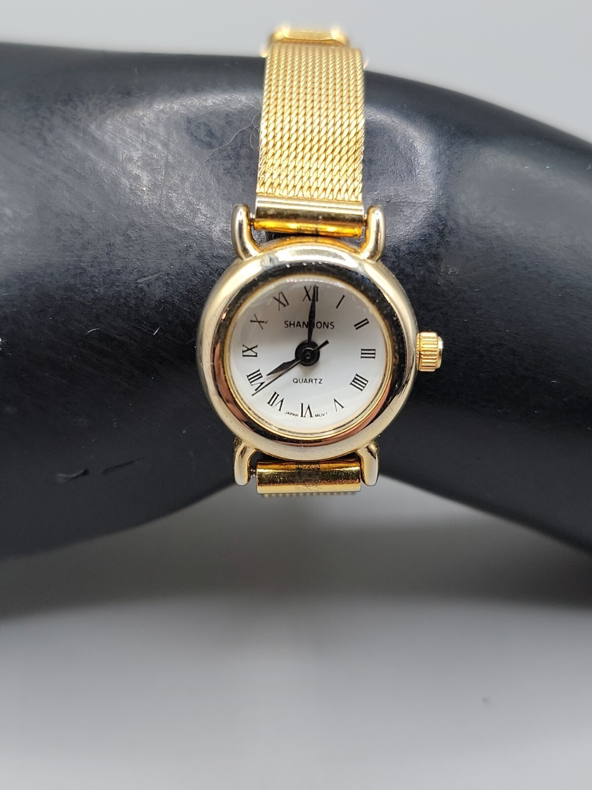 Vintage Shannons Ladies Watch Gold Tone Mesh Band Polished Case 20.5mm 7″