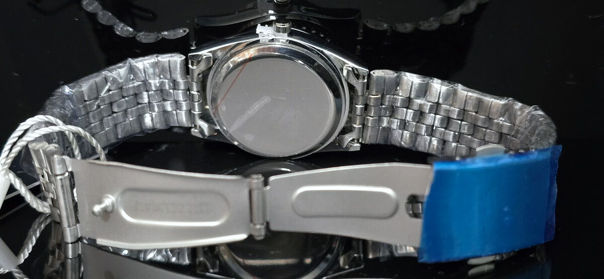 NEW! Casiru Ladies Rhinestone Bezel w/Pink Shell Dial Quartz Watch Stainless