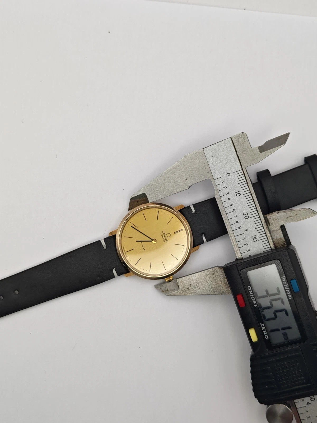 Vintage Omega De Ville Quartz Ref.191.0044 Cal.1330 Gold Dial 35.5mm Watch