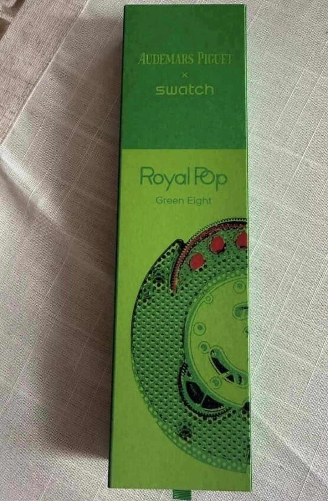 Swatch Royal Pop Green Eight Quartz Analog Octagon Green Rubber Strap w/ Box