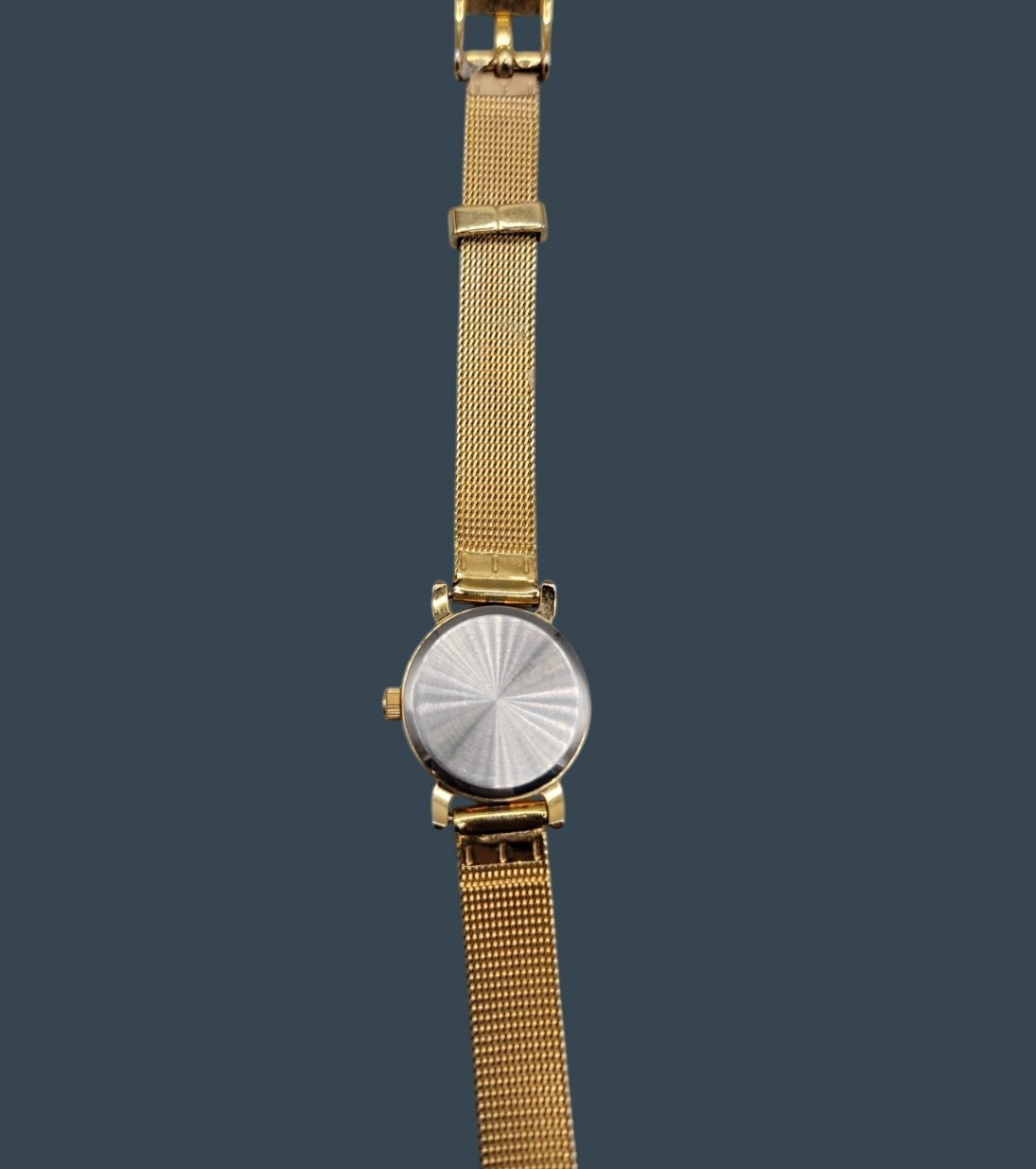 Vintage Shannons Ladies Watch Gold Tone Mesh Band Polished Case 20.5mm 7″